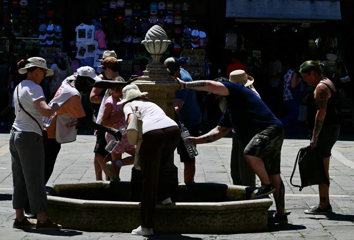 Caldo intenso, attesa una pausa per Ferragosto. Allerta rossa in sette città