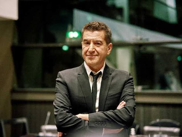 Francia, Pigasse potrebbe essere la chiave per unire la sinistra e mirare all'Eliseo