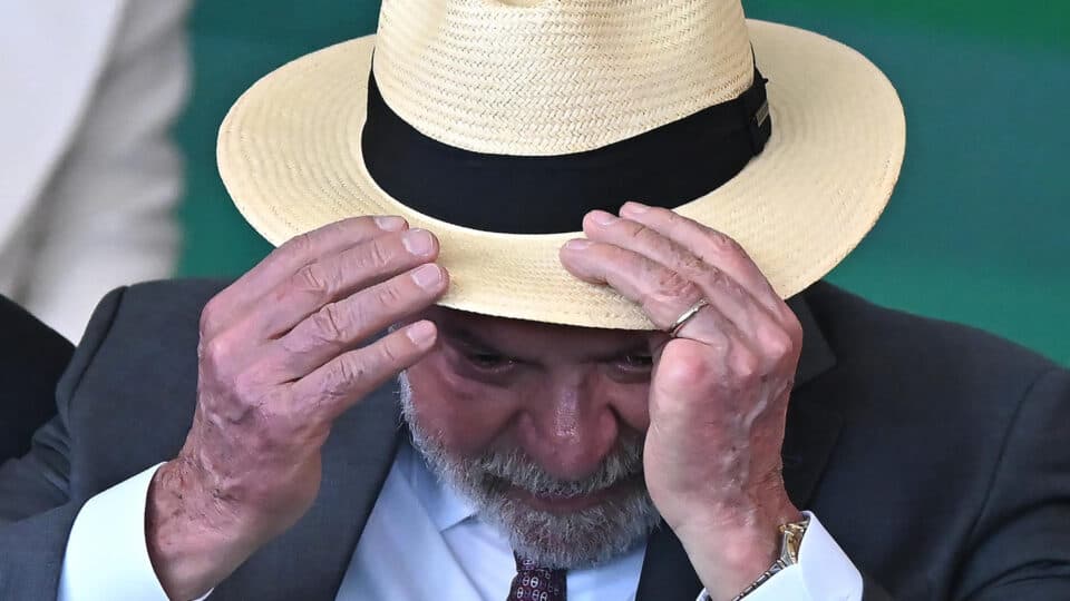 Lula promette: “Dirò a Trump di non intromettersi nelle elezioni brasiliane”