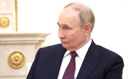 Ucraina, Mosca valuta positivamente il vertice di Abu Dhabi: “Avvio costruttivo, ma la strada è lunga”