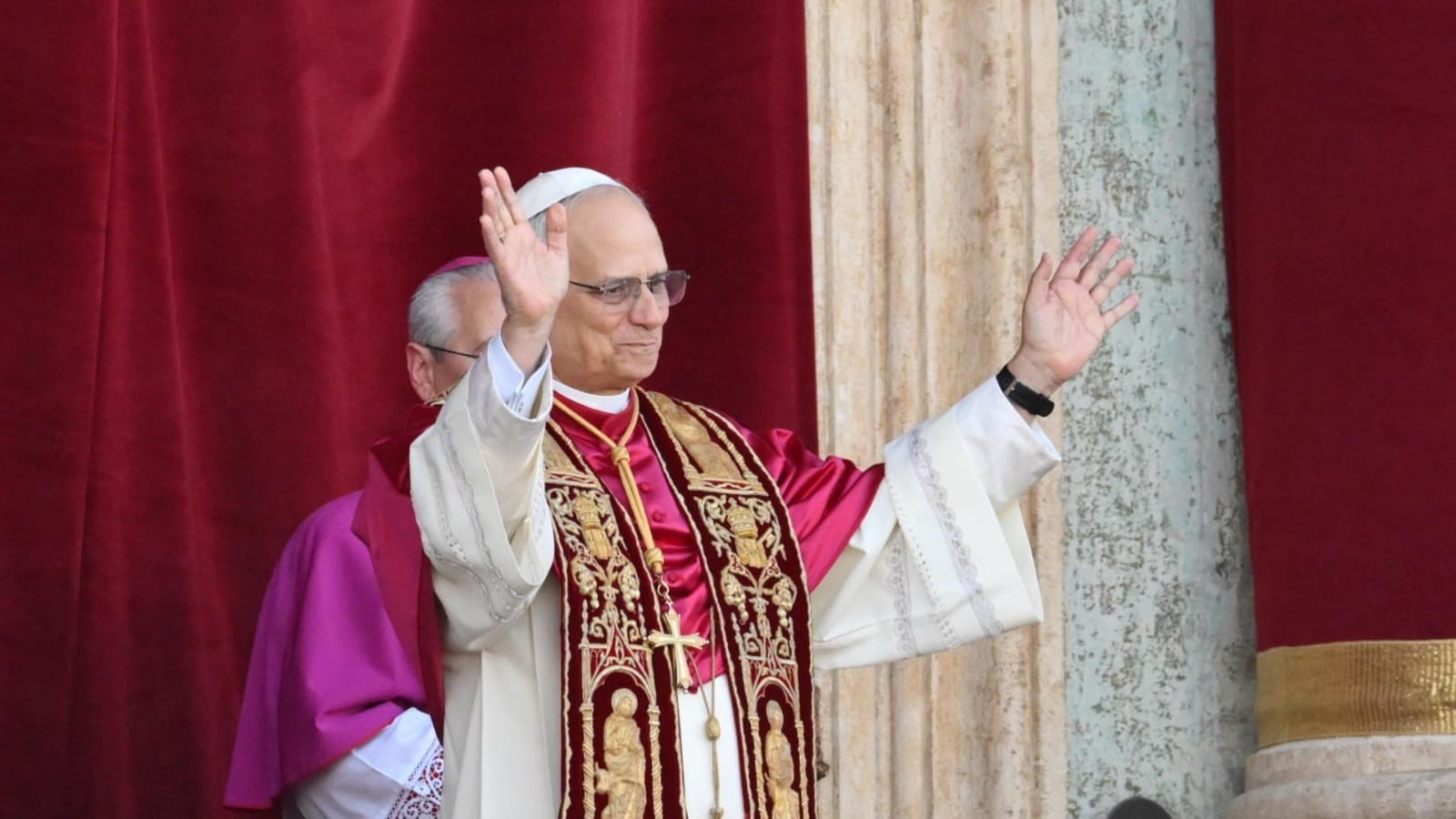 Leone ripristina gli stipendi dei cardinali e abbandona l'austerità di Francesco